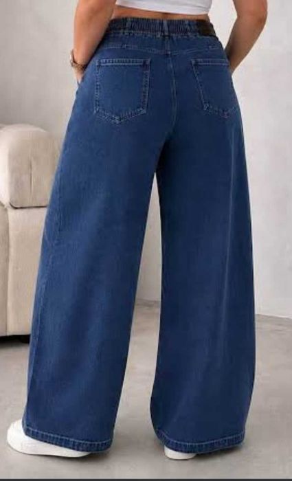 Продам нові жіночі джинси мом (mom jeans) гарного синього кольору.