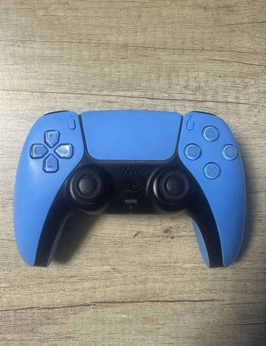 Продам джойстики PS5 (DualSense) 2 штуки.
