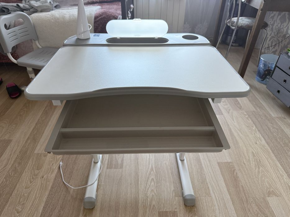 Дитяча писмова парта (стіл письмовий) з стільцем bambi