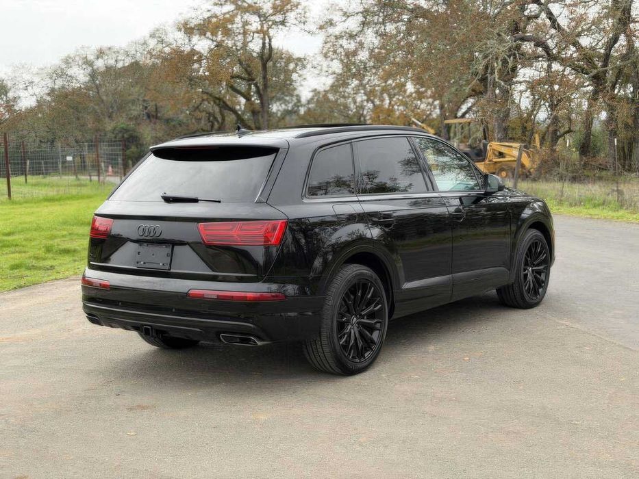 Audi Q7      2019