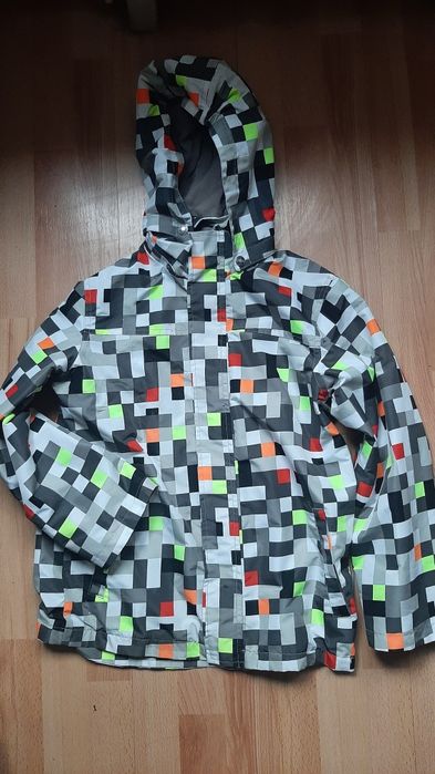 Ветровка тонкая. 10-11 лет. 145 рост
