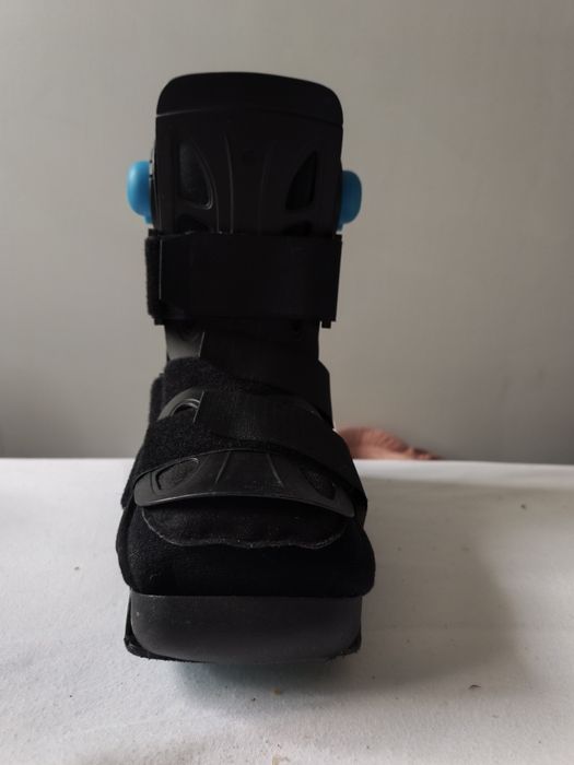 Orteza stabilizator stopy but marszowy z amortyzacją