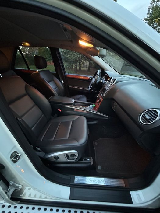 Mercedes- ML 2010рік 3.0D