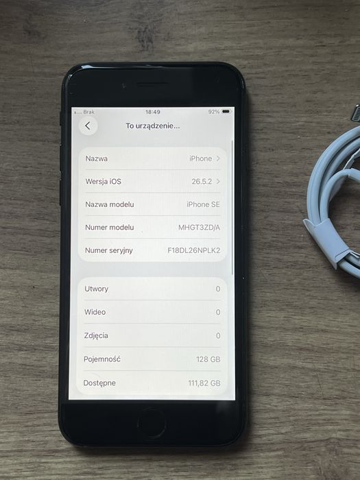 Iphone se 128gb, bateria 98%. Kabel w zestawie! Dobry stan