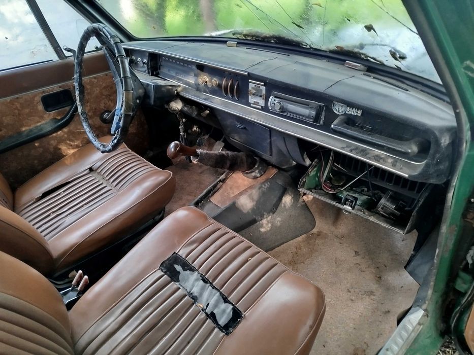 Автомобіль Volvo 144