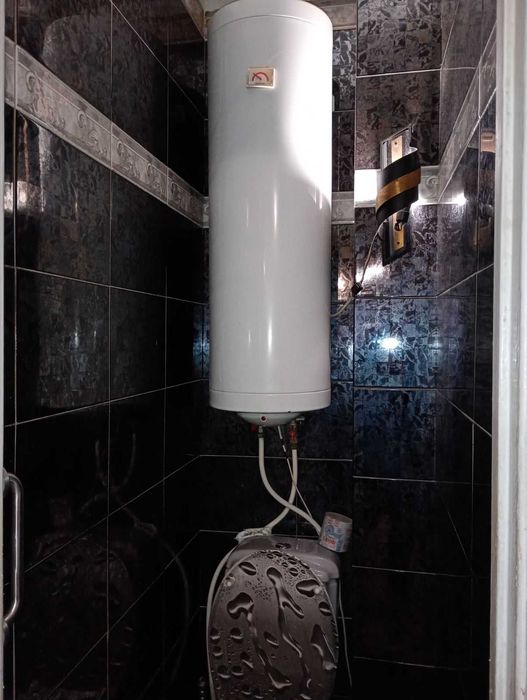 продам трехкомнатную квартиру, ул. Сытова