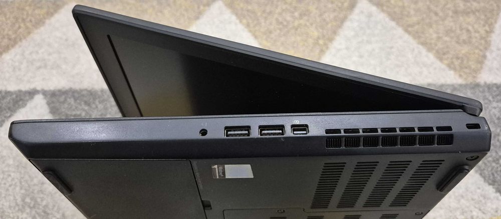 Profesjonalny LENOVO P52 15.6'' i7/2.2GHz/512SSD/16GB 100% spr