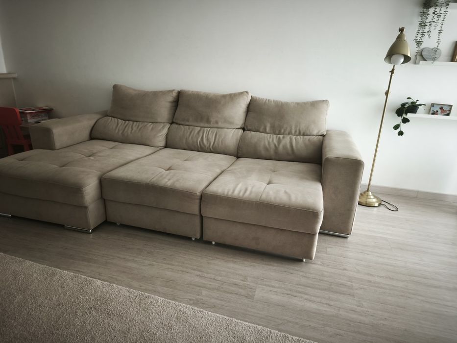Sofá com chaise longue