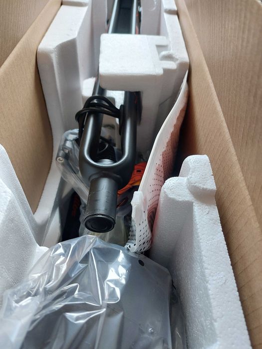 Hulajnoga elektryczna KuKirin G2 Ultra silnik 800 W*2 dostępny od ręki