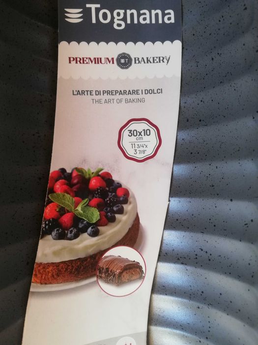 Forma do pieczenia halloween podłużna 30x10 do babki chleba deserów ze stali węglowej wąska jesień karbowana można myć w zmywarce metalowa Tognana