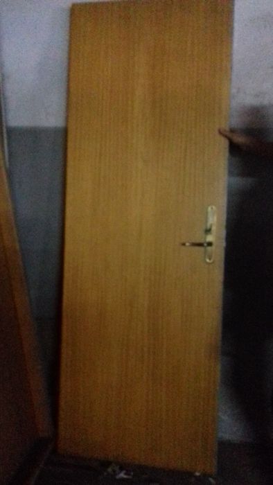 Novo preço. Conjunto de portas