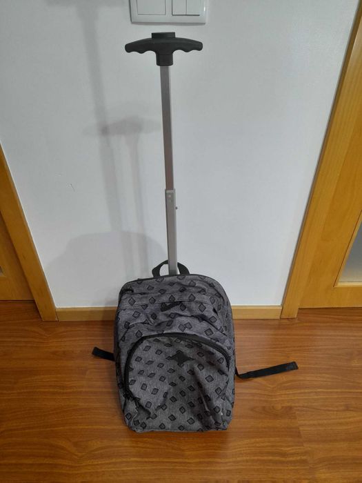 Mochila com rodas - Trolley
