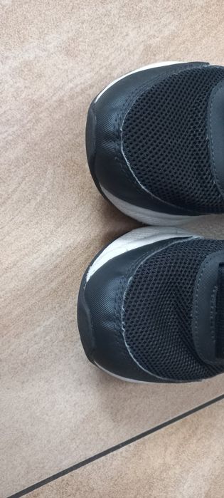 Sneakersy New Balance czarny