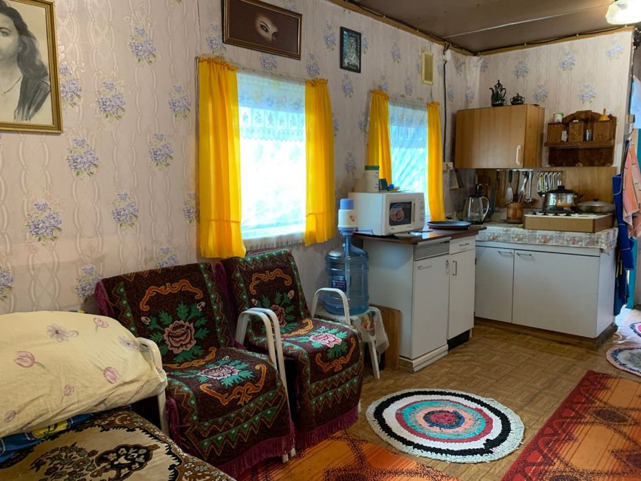Новосілки вул.Підлісна 15 Київська область, Макарівський район Продам земельну ділянку,дачу