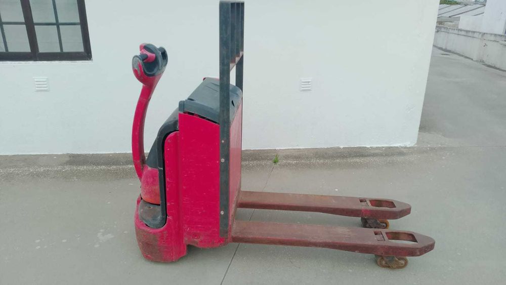 porta paletes electrico linde