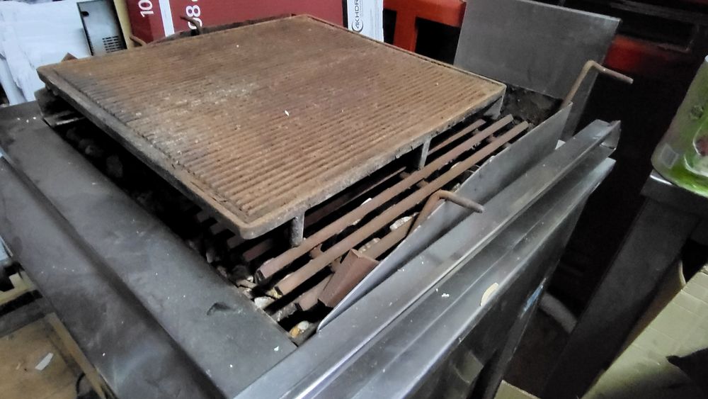 Grelhador a Gás de Pedra