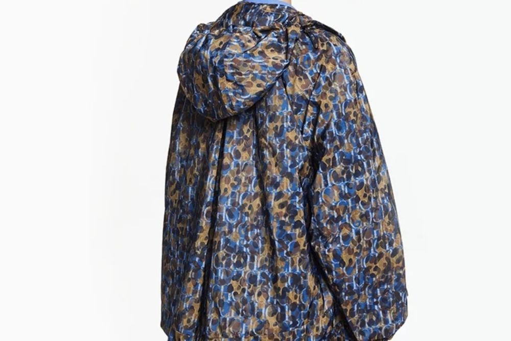 Vendo parka impermeável seminovs carolina herrera