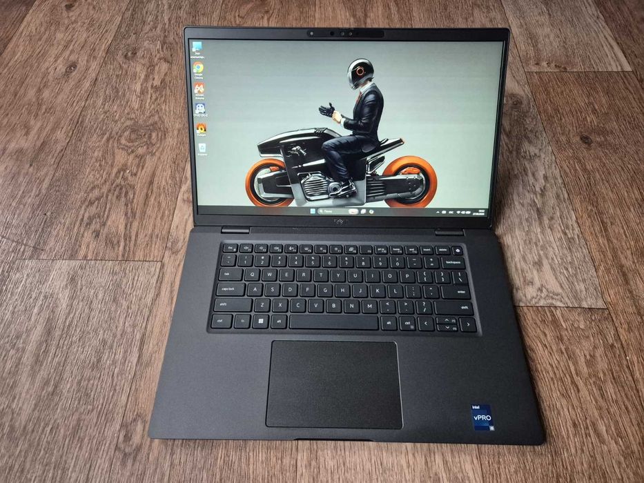 Dell Latitude 7530. i5-1245U.SSD-512  DDR4-16.FHD IPS