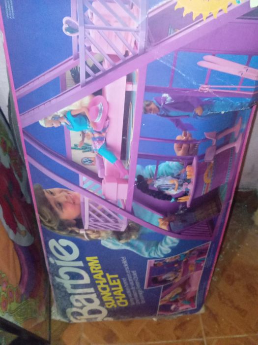 Brinquedo da Barbie sem bonecas caixa mau estado