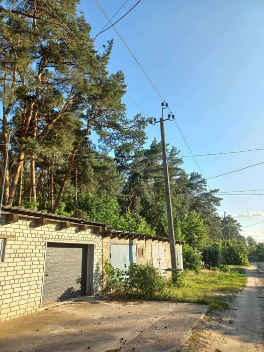 Продам  3к кв , гараж в Мерефе, ул. Сикорского,7,Гастелло Є-відновленн