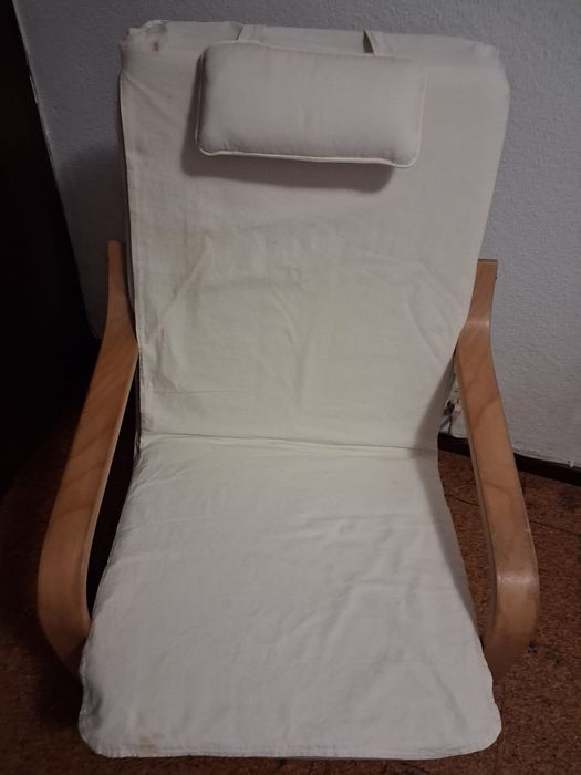 Cadeira com repousa pés