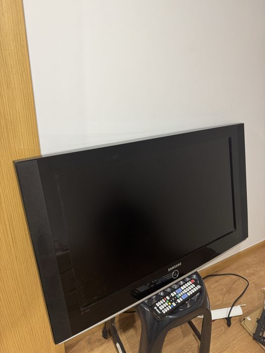 TV 32 Polegadas bem conservada