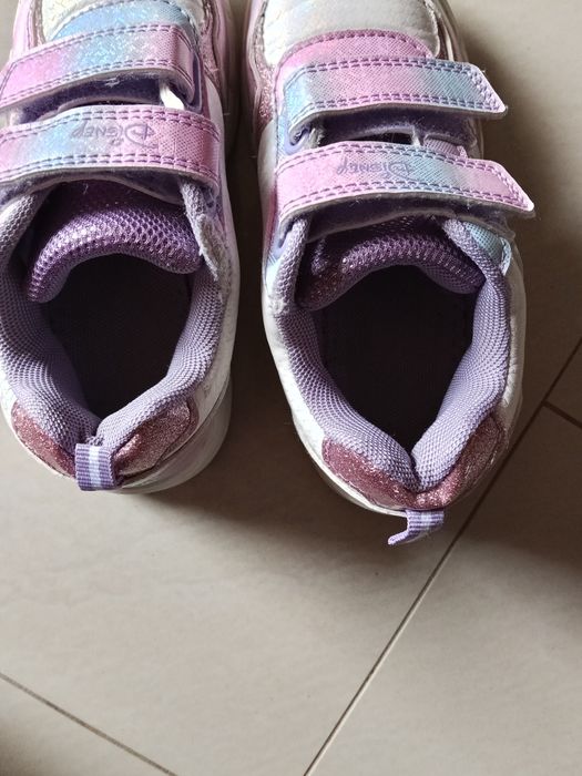 Oddam za darmo buty dziecięce