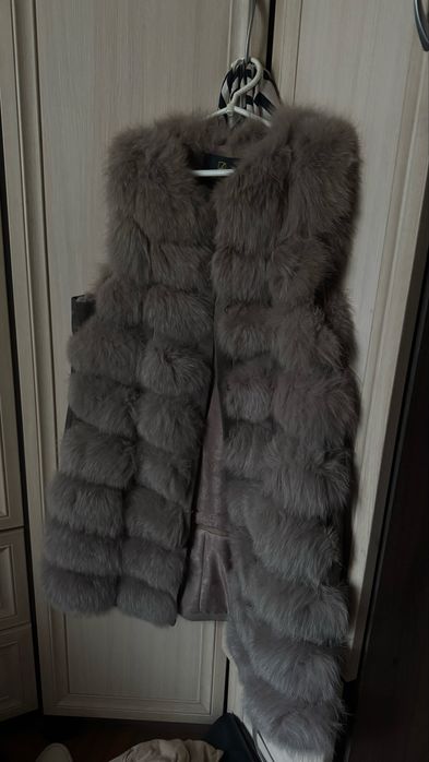 Продам жилетку з песця