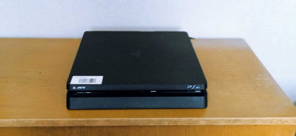 PlayStation 4 Slim Б/У