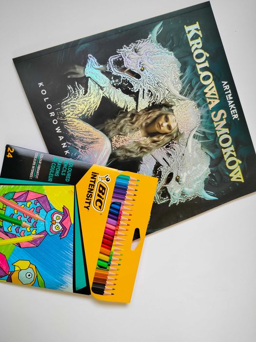 kolorowanka dla dorosłych Dzień Babci Dziadka Elfy Smoki + kredki BIC