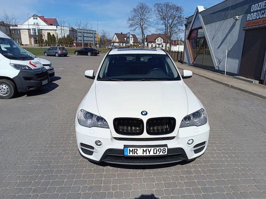 BMW X5 Bardzo zadbane BMW lift full opcja Bixenon LED kamery w lusterkach