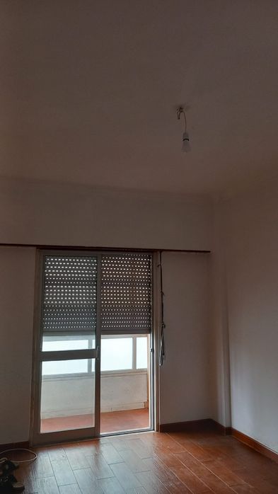 Quarto para Arrendamento – Largo Forte da Casa | Zona central