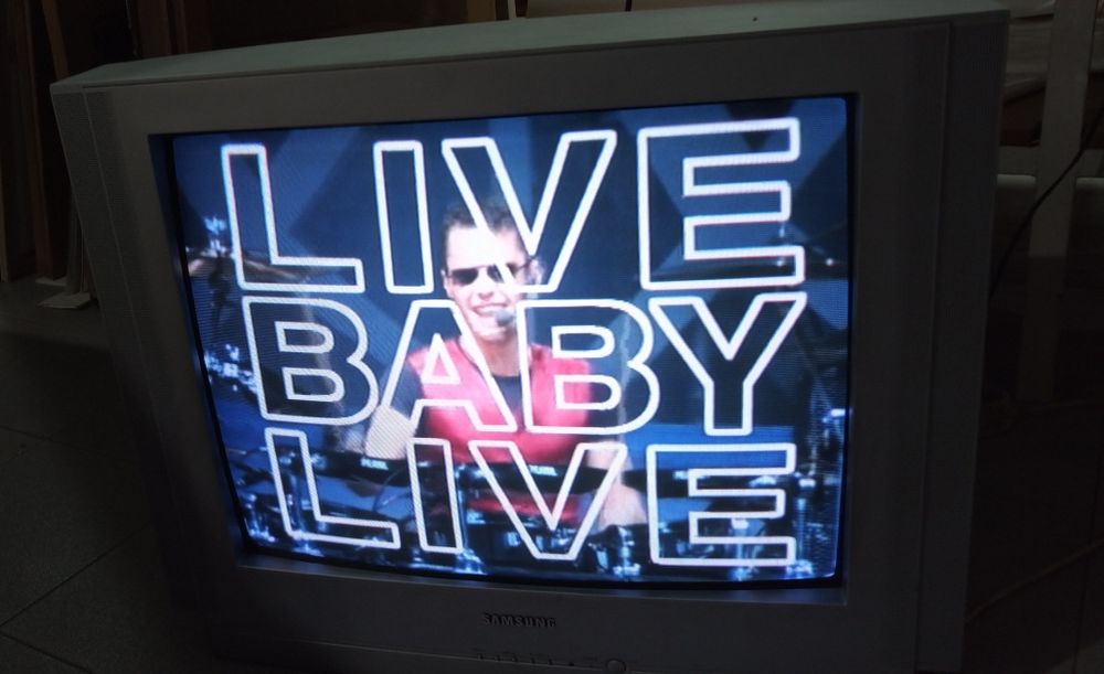 TV CRT Samsung CW28 melhor oferta