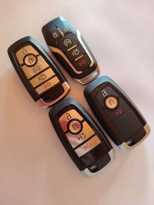 Kluczyk Ford Fusion Edge Mustang Escape Mondeo Galaxy Ecosport SMAX Puma EU/USA Kodowanie Gratis