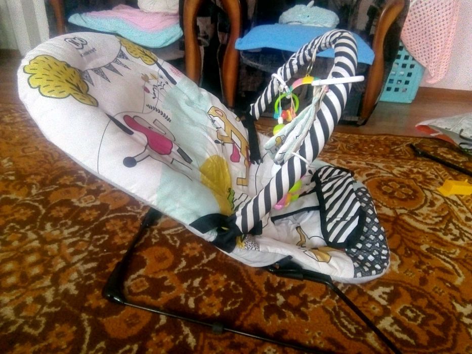 Продам шезлонг -качалку