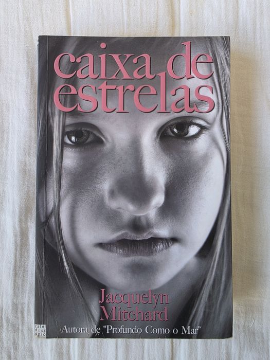 Livro "Caixa de Estrelas" de Jacquelyn Mitchard (romance / drama)