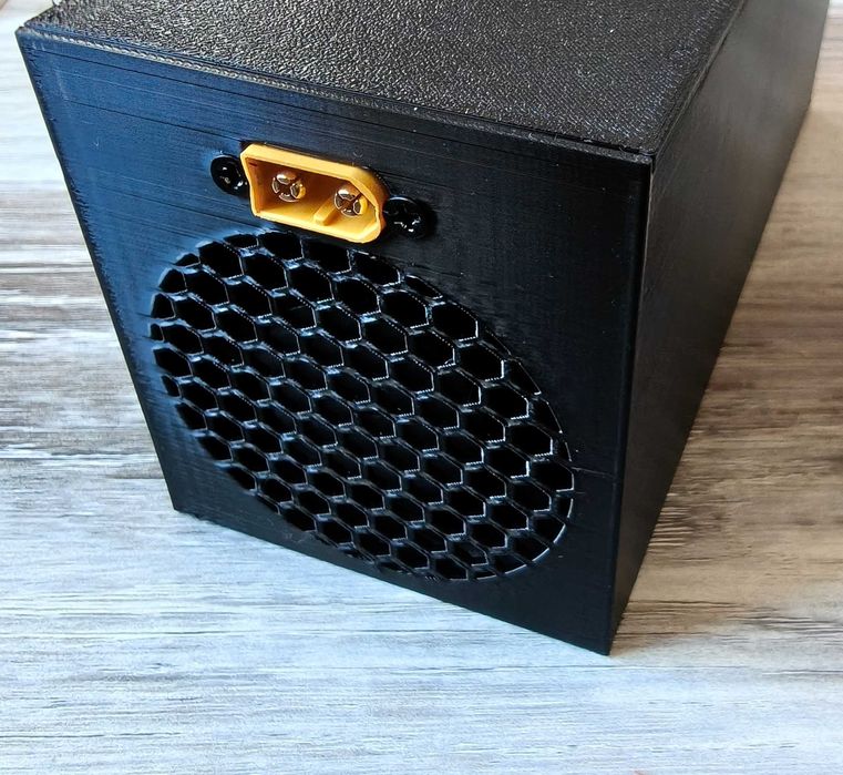 Універсальний зардний пристрій PD 140W для телефонів та ноутбуків