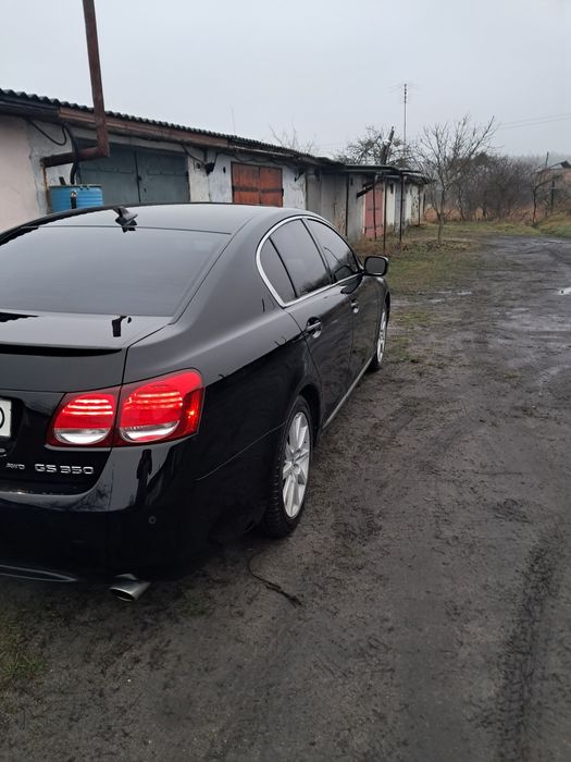 Lexus GS350.            .