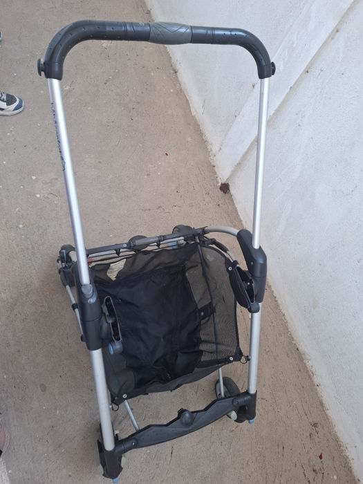 Vendo carrinho de bebe (ovo e passeio)