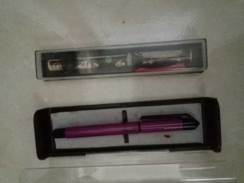 canetas tinta permanente e caneta do benfica antigas