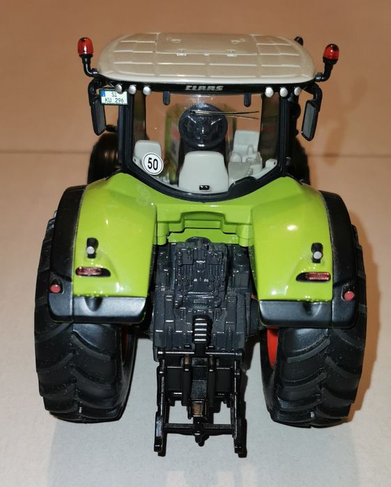 Traktor Siku CLAAS 950 AXION 1:32