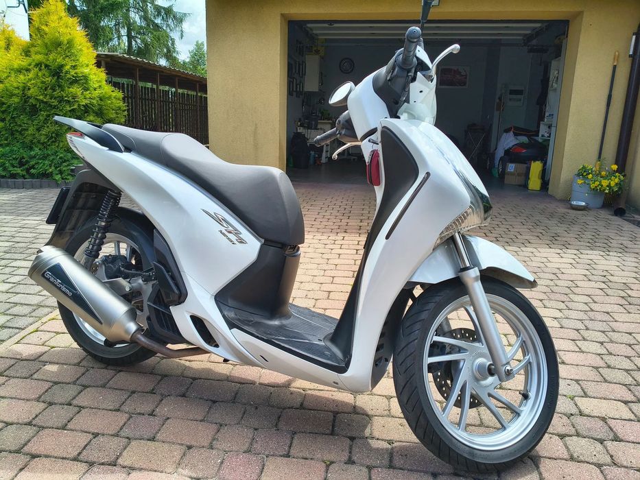 Honda SH HONDA SH125 ABS start-stop. Z małym przebiegiem bardzo zadbana