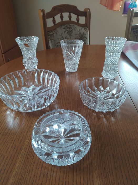 Kryształy różne PRL-U sprzedam całość.