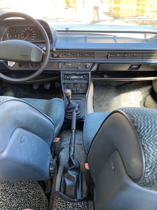 Audi 100 5d 1980 foto 4