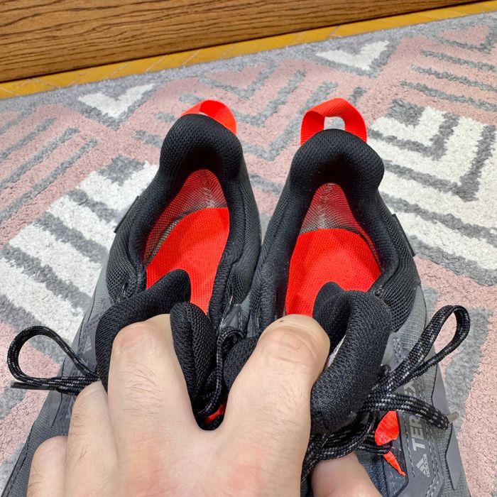 Adidas Terrex на мембране Gore-Tex 42
