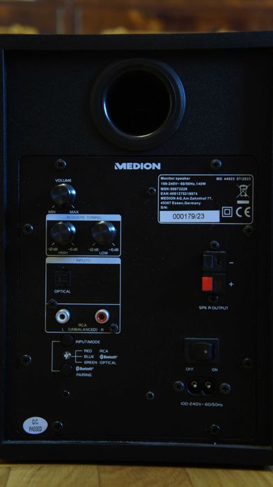 monitory Medion MD44925 140W