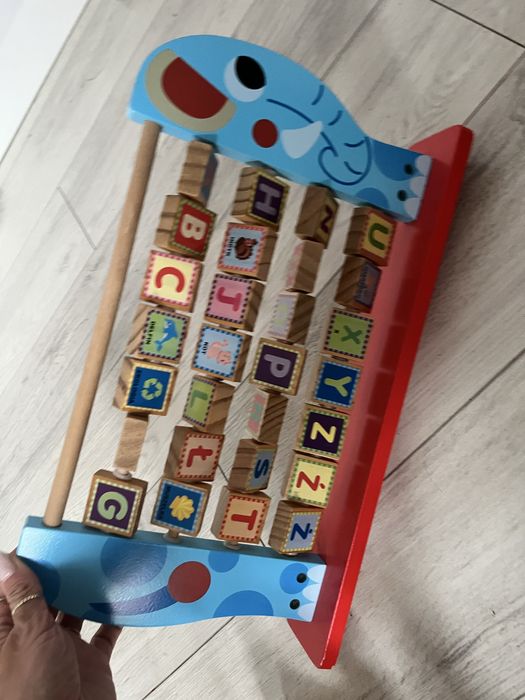 drewniany alfabet