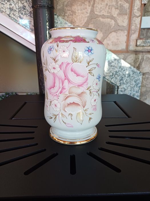 Floral Jar - JSB Porcelain428625426687600641