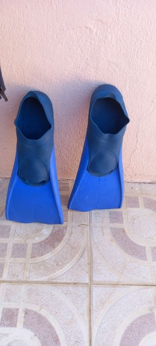 Fato surf com barbatanas