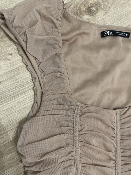 Платье zara 7385/325/942 бежевое р.s нарядное шифоновое